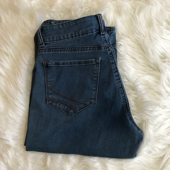 Jeans, Capri, Lee Riders, Size 8, medium wash - Picture 2 of 3
